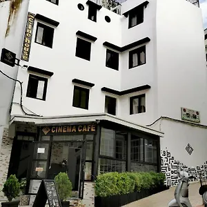 Casa de hóspedes Cine House